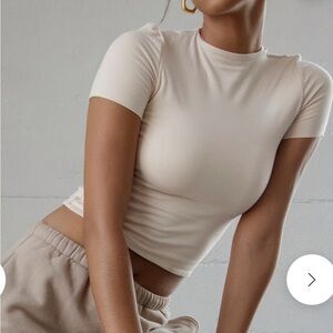 Re Ona Crean T shirt Size M